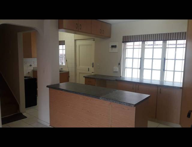 3 BEDROOM DUPLEX RENTED IN ESSENWOOD